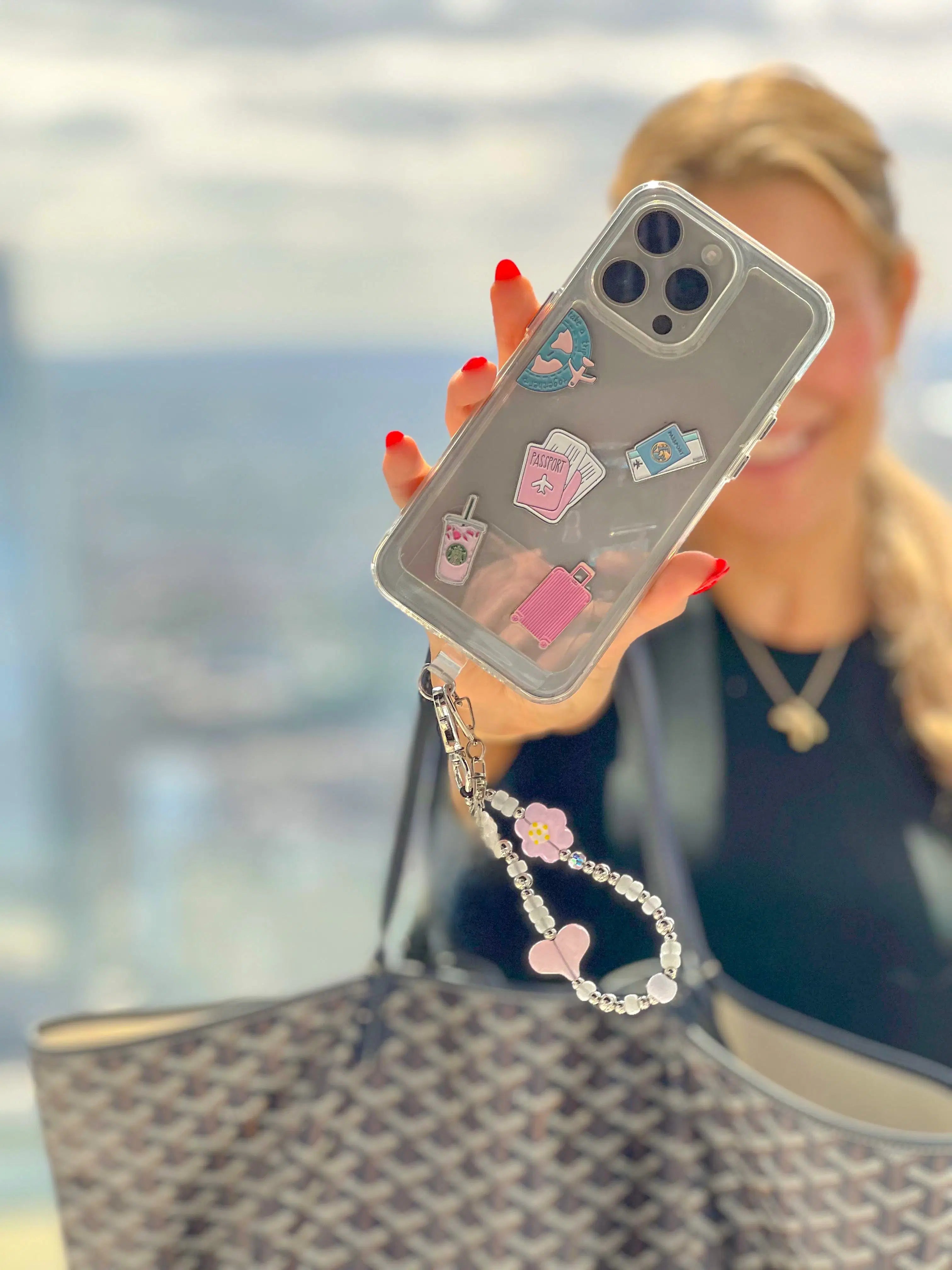 Flowerheart mobile phone chain