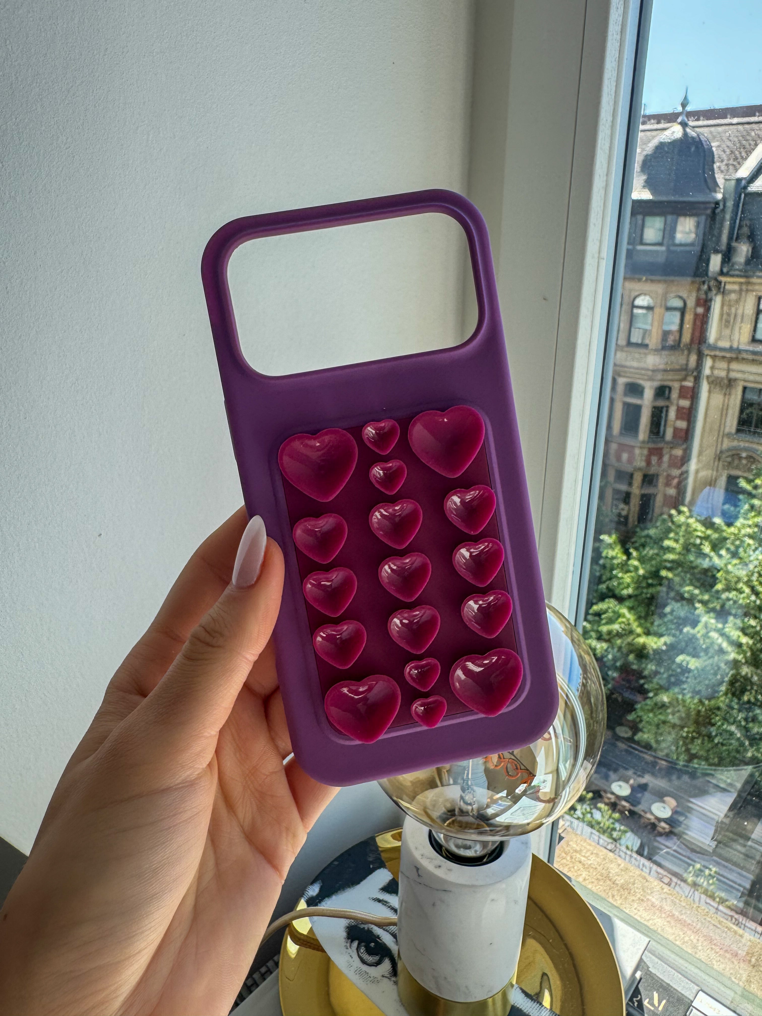 iPhone 17 Pro Max Sticky LOVE