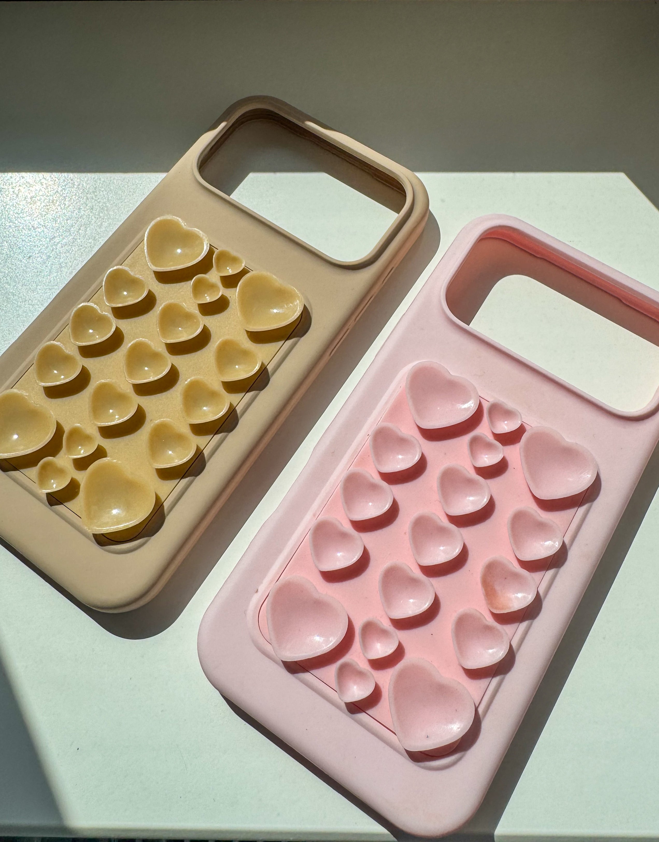 iPhone 17 Pro Max Sticky LOVE