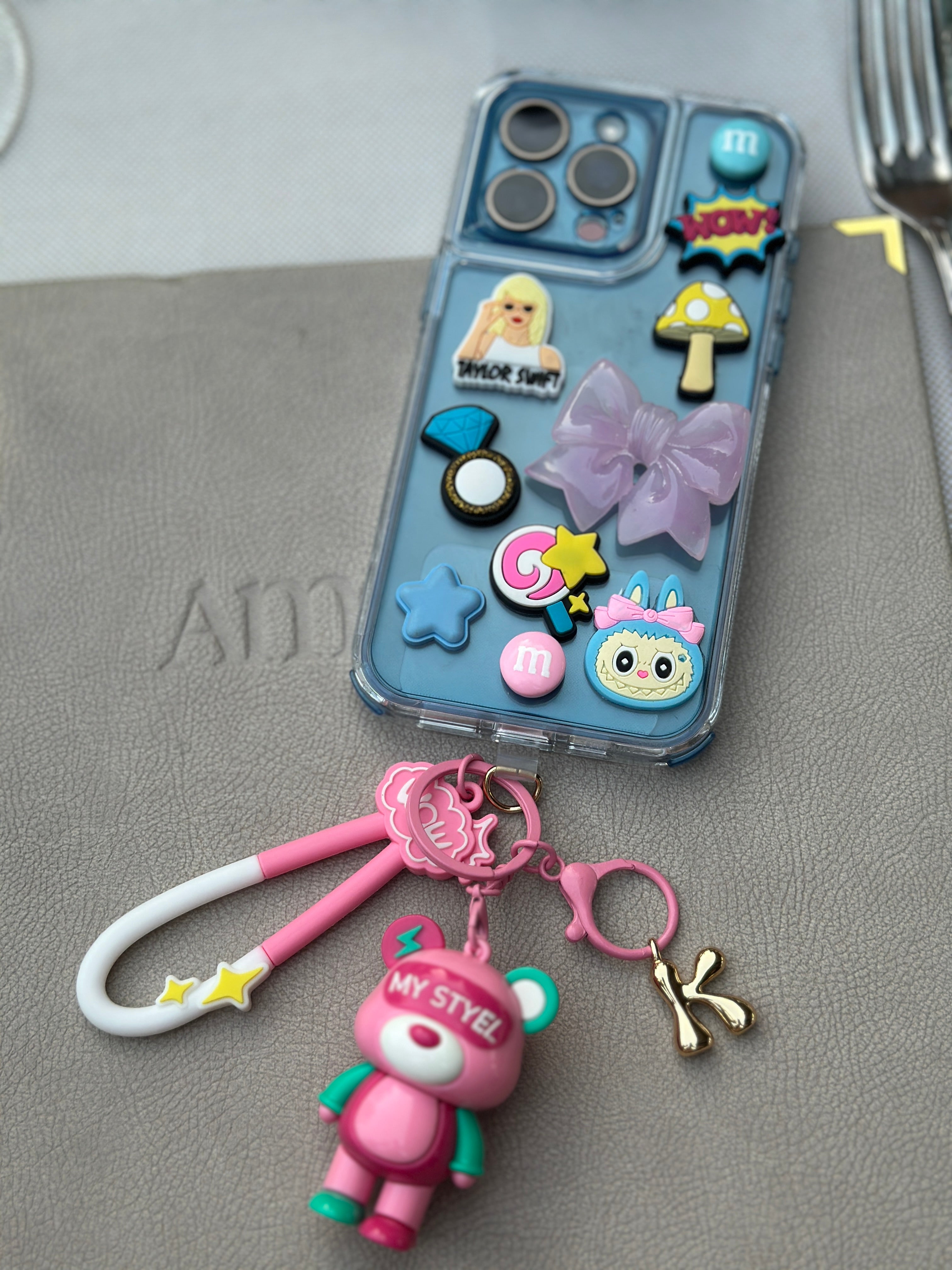 ✨ BaseCase™ – Neon Edition Handyhülle